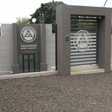Millennium Body Guards Guesthouse Hartbeespoort Εξωτερικό φωτογραφία